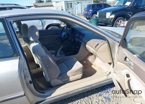 1996 Honda Accord Lx z USA, uszkodzony, nr VIN 1HGCD7230TA001943